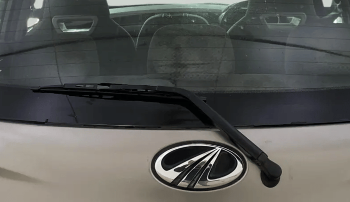 2017 Mahindra Kuv100 K6 6 STR, Petrol, Manual, 27,814 km, Rear Wiper