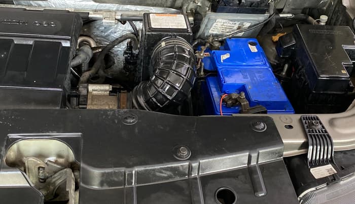 2017 Mahindra Kuv100 K6 6 STR, Petrol, Manual, 27,814 km, Engine View - Left