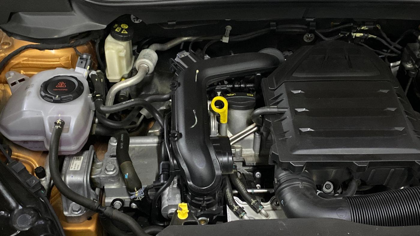2022 Skoda KUSHAQ STYLE 1.0L TSI AT (6 AIRBAGS), Petrol, Automatic, 15,721 km, Engine View - Right