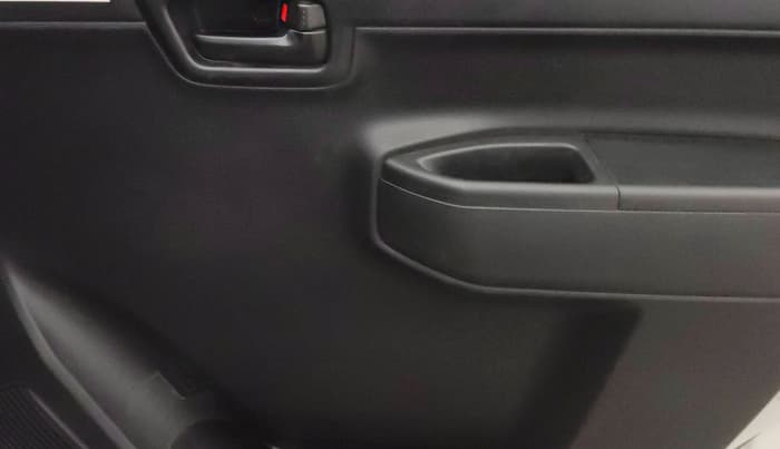 2021 Maruti S PRESSO VXI CNG, CNG, Manual, 95,131 km, Driver Side Door Panels Control