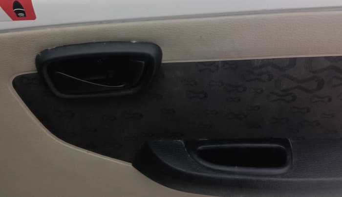 2016 Tata Nano TWIST XTA, Petrol, Automatic, 37,967 km, Driver Side Door Panels Control
