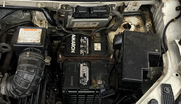 2016 Mahindra Kuv100 K6 6 STR, Petrol, Manual, 35,413 km, Engine View - Left