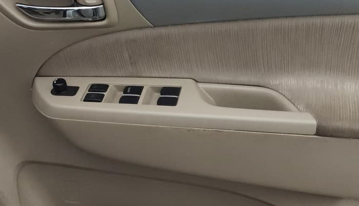 2013 Maruti Ertiga VXI CNG, CNG, Manual, 1,16,971 km, Driver Side Door Panels Control