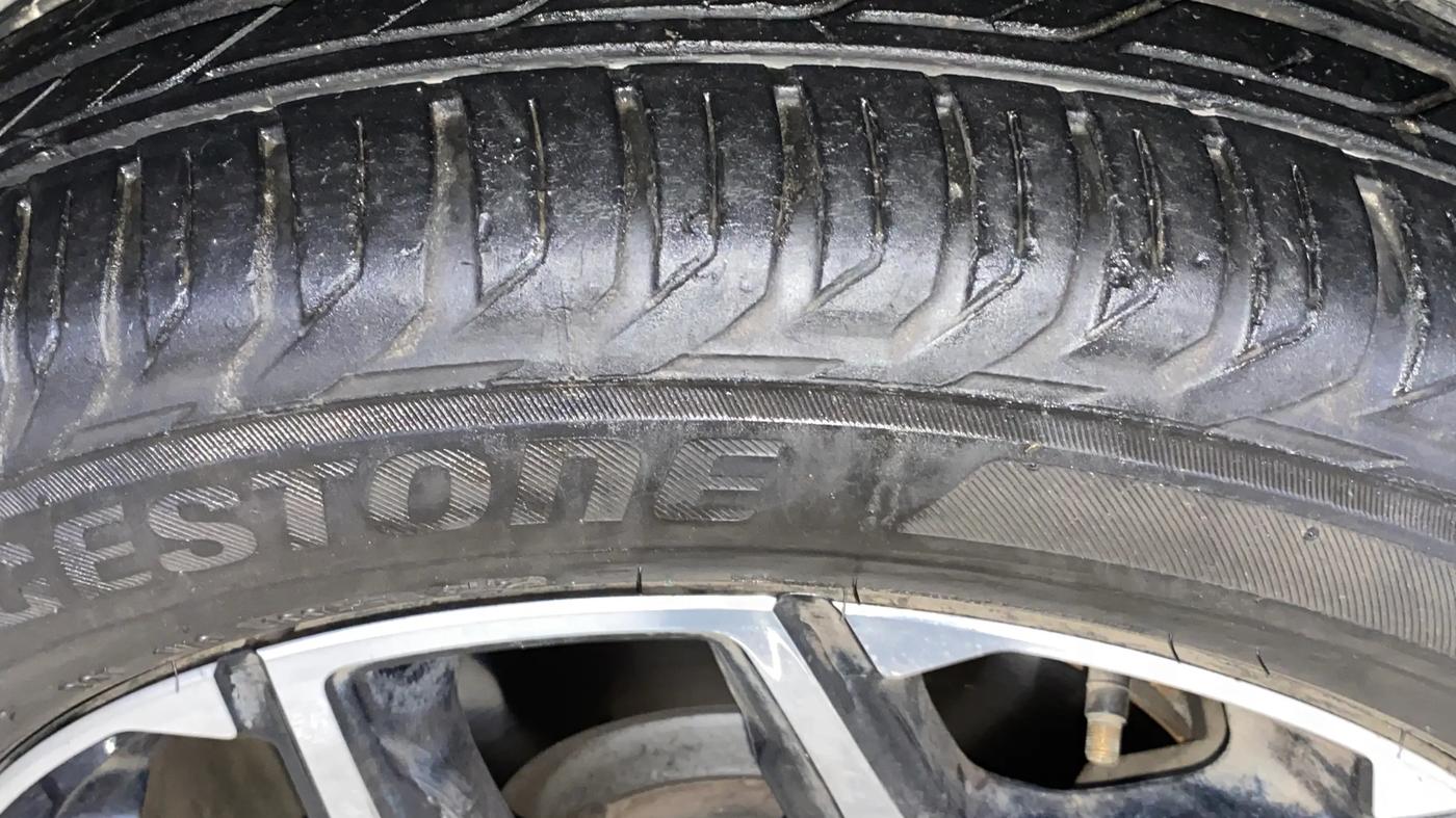 2023 Jeep Compass LIMITED (O) 2.0 DIESEL AT FWD, Diesel, Automatic, 52,322 km, Right Front Tyre Tread
