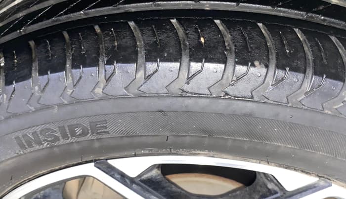 2023 Jeep Compass LIMITED (O) 2.0 DIESEL AT FWD, Diesel, Automatic, 52,322 km, Left Rear Tyre Tread