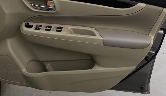 2017 Maruti Ciaz ZETA DIESEL 1.3, Diesel, Manual, 78,242 km, Driver Side Door Panels Control