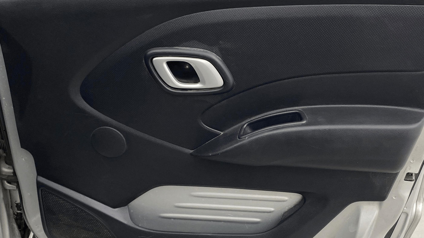 2019 Datsun Redi Go T (O), Petrol, Manual, 38,330 km, Driver Side Door Panels Control