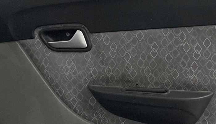 2019 Maruti Alto 800 LXI, Petrol, Manual, 40,897 km, Driver Side Door Panels Control