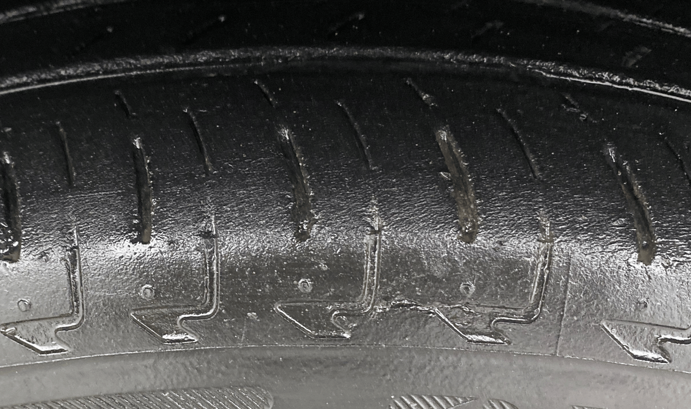 2018 Maruti IGNIS ALPHA 1.2 DUAL TONE, Petrol, Manual, 59,323 km, Left Front Tyre Tread