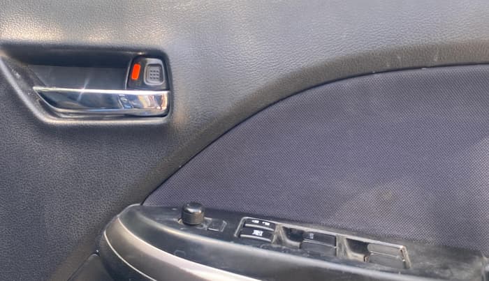 2019 Maruti Baleno ALPHA CVT PETROL 1.2, Petrol, Automatic, 1,36,434 km, Driver Side Door Panels Control