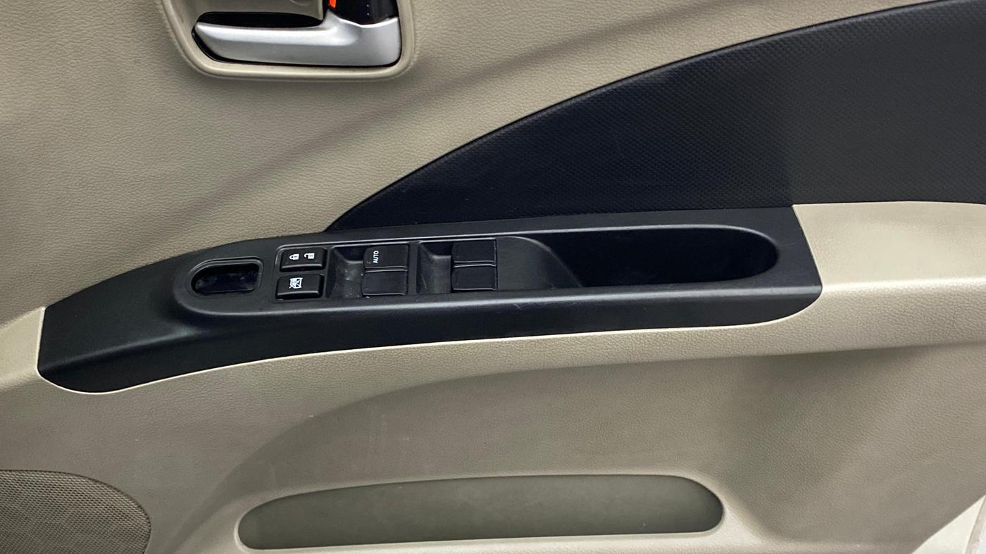 2015 Maruti Celerio VXI, Petrol, Manual, 76,041 km, Driver Side Door Panels Control