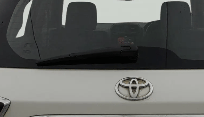 2021 Toyota URBAN CRUISER PREMIUM GRADE AT, Petrol, Automatic, 1,05,833 km, Rear Wiper
