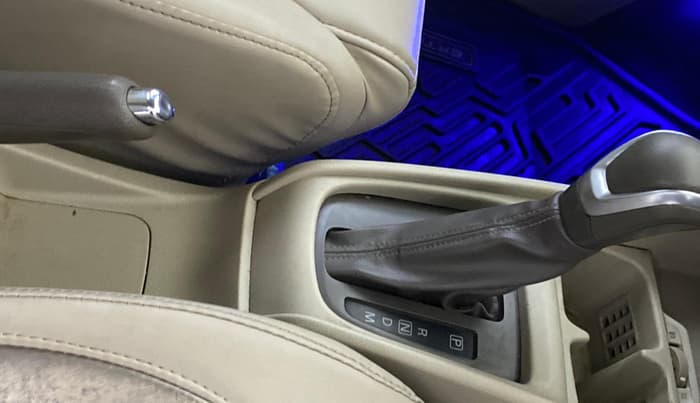 2022 Maruti Ertiga ZXI AT SHVS, Petrol, Automatic, 1,18,292 km, Gear Lever