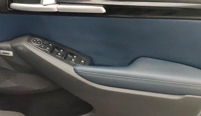 2022 KIA SELTOS X LINE 1.5 DIESEL AT, Diesel, Automatic, 70,187 km, Driver Side Door Panels Control