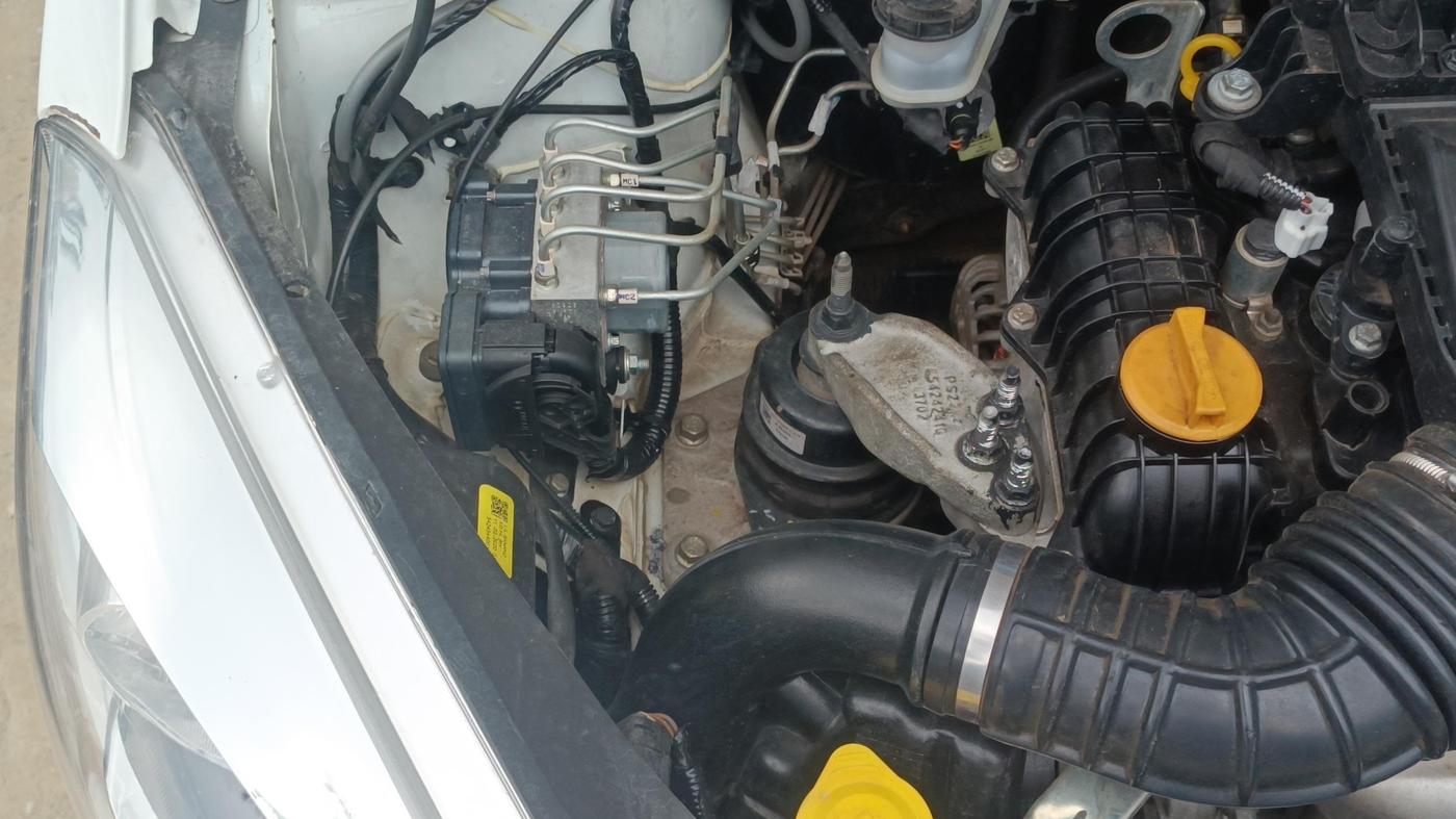 2019 Tata Tiago XZA PETROL, Petrol, Automatic, 31,033 km, Engine View - Right
