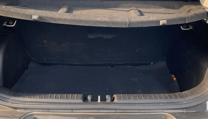 2023 Hyundai VENUE S(O) 1.2, Petrol, Manual, 33,271 km, Boot Inside
