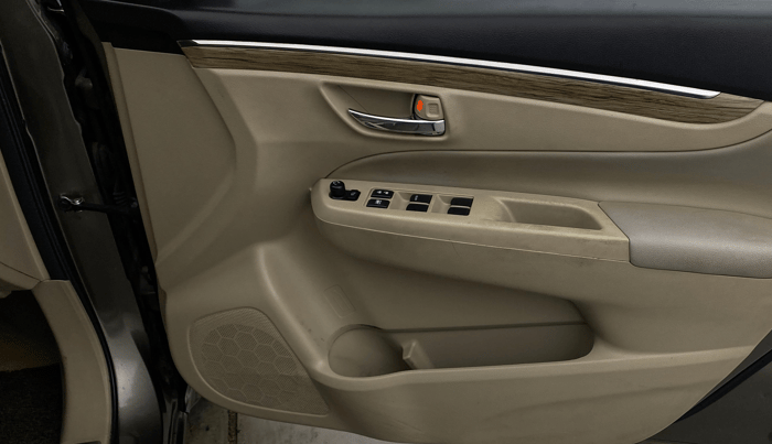 2019 Maruti Ciaz ALPHA  AT 1.5 SHVS PETROL, Petrol, Automatic, 66,671 km, Driver Side Door Panels Control