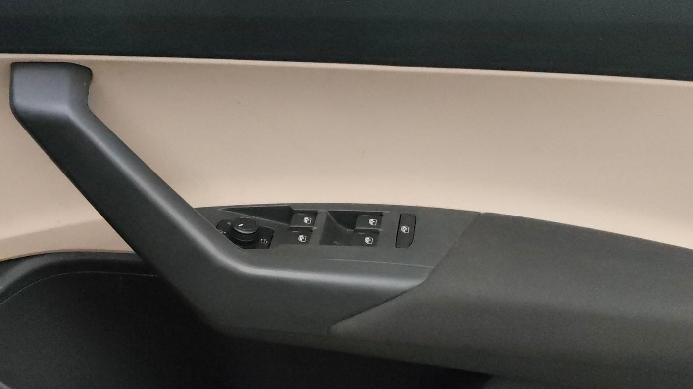 2023 Skoda SLAVIA Ambition 1.5L TSI, Petrol, Manual, 21,799 km, Driver Side Door Panels Control