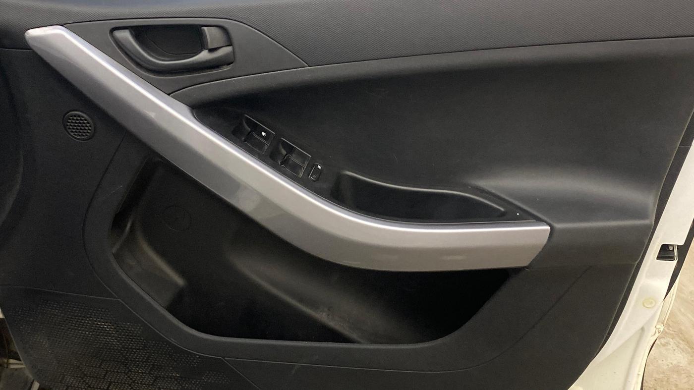2021 Tata NEXON XM PETROL, Petrol, Manual, 49,909 km, Driver Side Door Panels Control