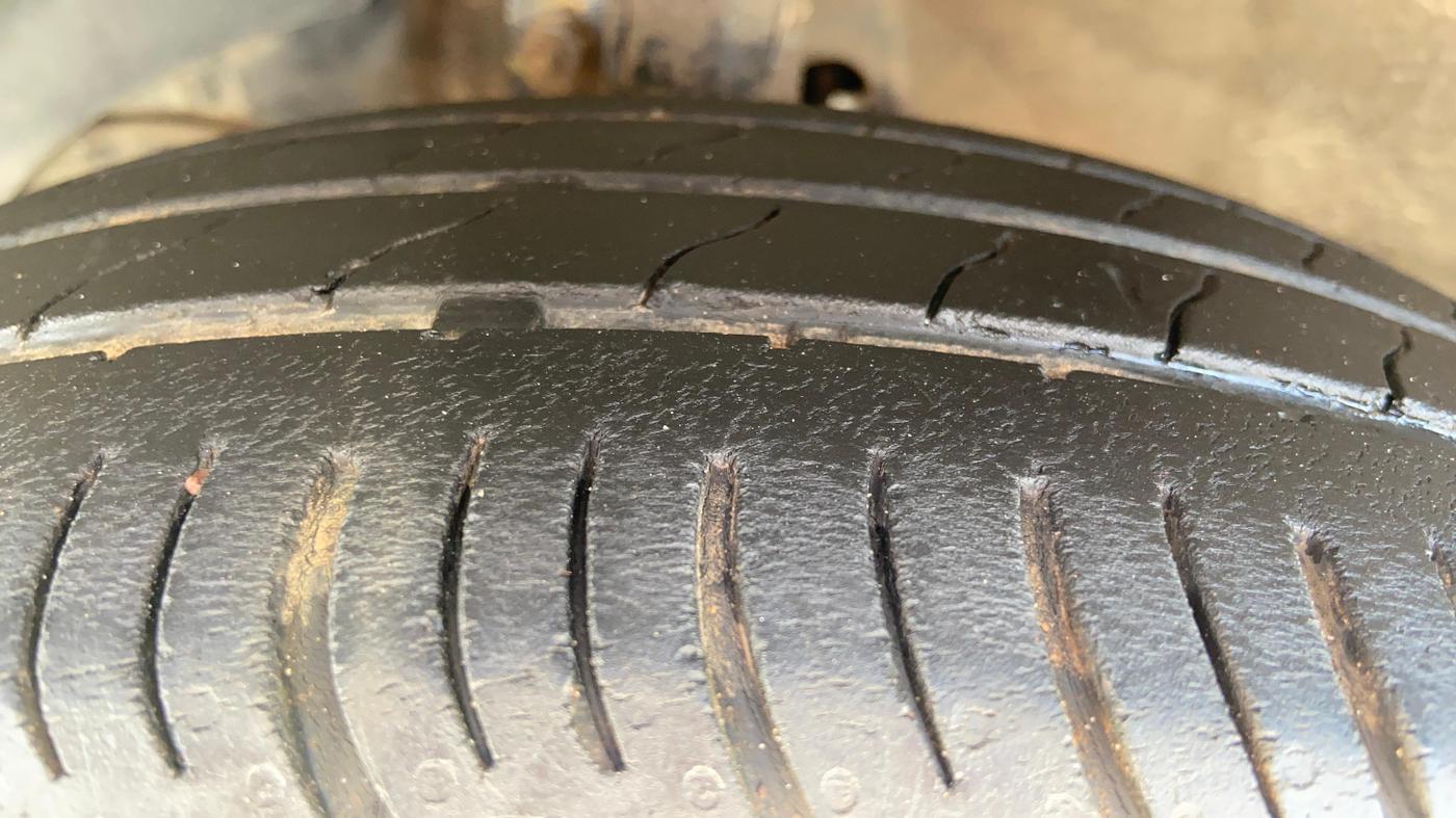 2018 Maruti Dzire ZXI AMT, Petrol, Automatic, 91,687 km, Right Rear Tyre Tread