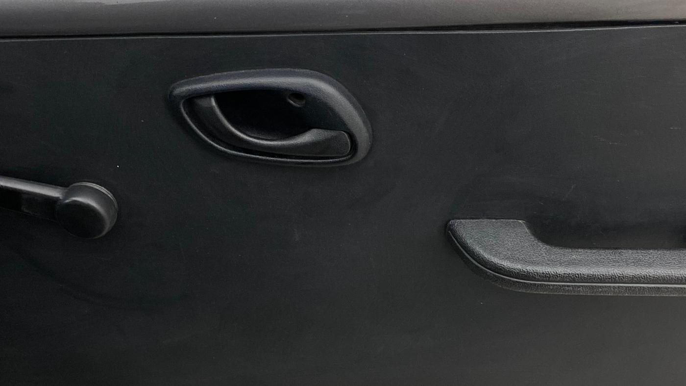 2022 Maruti Eeco 5 STR AC (O), Petrol, Manual, 24,174 km, Driver Side Door Panels Control