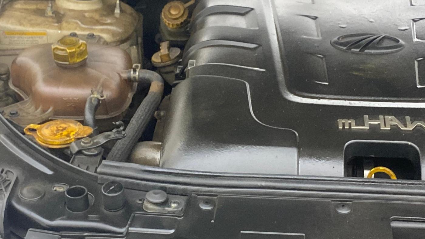 2020 Mahindra XUV500 W9 AT, Diesel, Automatic, 1,21,434 km, Engine View - Right