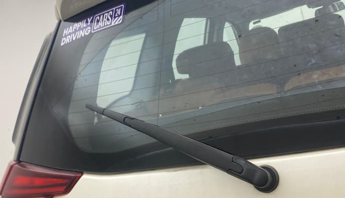 2020 Mahindra XUV500 W9 AT, Diesel, Automatic, 1,21,378 km, Rear Wiper
