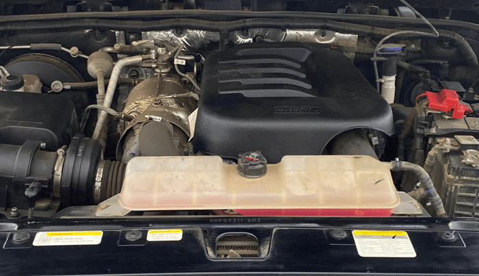 2023 Mahindra Thar LX D AT 4WD HT, Diesel, Automatic, 34,028 km, Engine View
