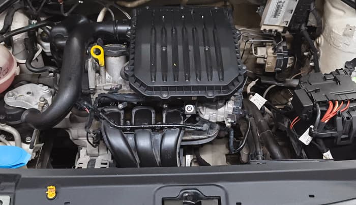 2018 Volkswagen Ameo HIGHLINE PLUS 1.0L 16 ALLOY, Petrol, Manual, 1,13,616 km, Engine View