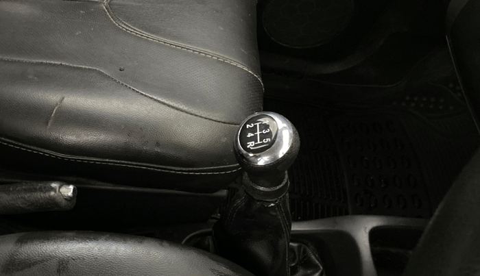 2014 Maruti Wagon R Stingray VXI, CNG, Manual, 96,154 km, Gear Lever