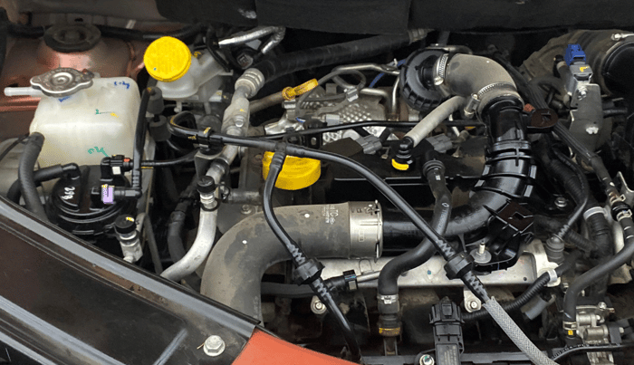 2022 Renault Kiger RXZ TURBO CVT DUAL TONE, Petrol, Automatic, 13,711 km, Engine View - Right