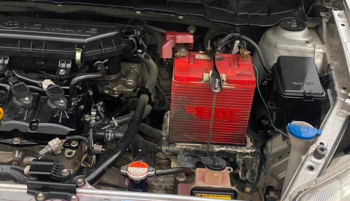2016 Toyota Etios VX, Petrol, Manual, 90,212 km, Engine View - Left