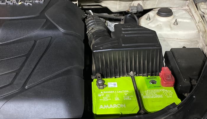 2017 Mahindra XUV500 G AT, Petrol, Automatic, 33,108 km, Engine View - Left
