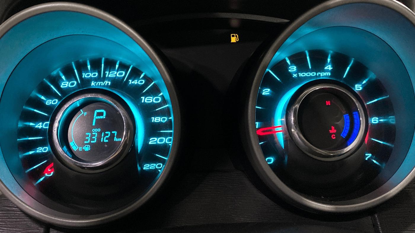 2017 Mahindra XUV500 G AT, Petrol, Automatic, 33,128 km, Odometer Image