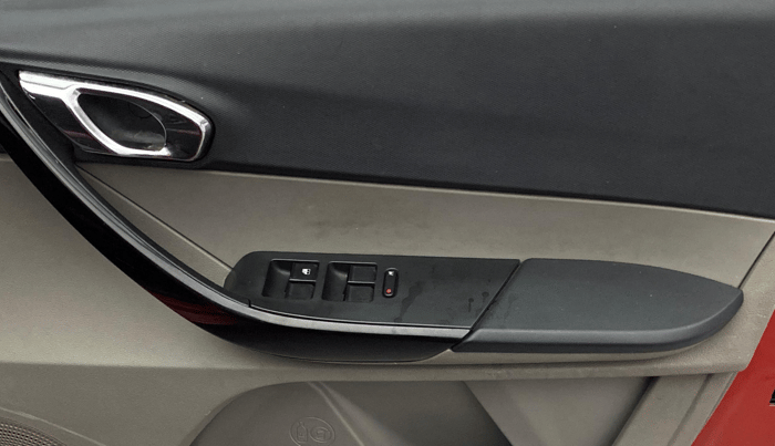 2019 Tata Tiago XZ PLUS PETROL, Petrol, Manual, 33,048 km, Driver Side Door Panels Control
