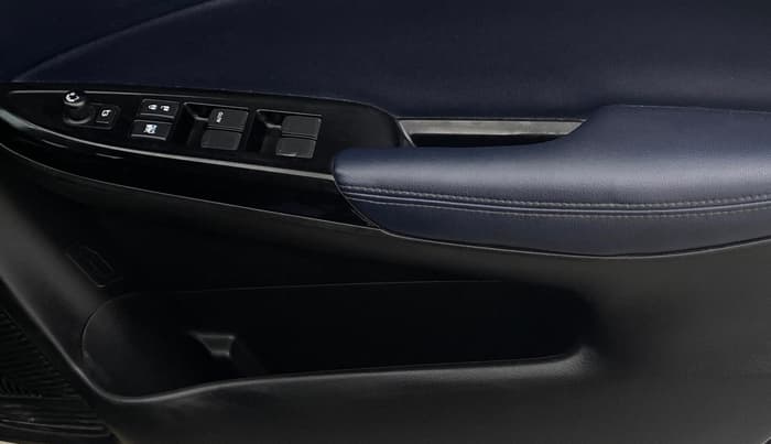 2024 Maruti Baleno ZETA 1.2 AGS, Petrol, Automatic, 27,575 km, Driver Side Door Panels Control