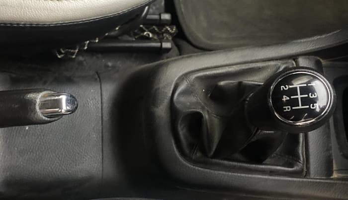 2015 Maruti Swift VXI, Petrol, Manual, 89,713 km, Gear Lever