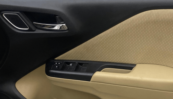 2022 Honda City 1.5L I-VTEC V MT 4TH GEN, Petrol, Manual, 31,797 km, Driver Side Door Panels Control