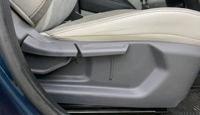 2021 Hyundai GRAND I10 NIOS SPORTZ 1.2 KAPPA VTVT, Petrol, Manual, 57,540 km, Driver Side Adjustment Panel