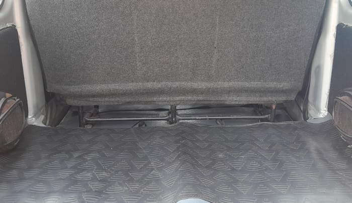 2017 Maruti Eeco 5 STR WITH A/C+HTR, Petrol, Manual, 91,404 km, Boot Inside