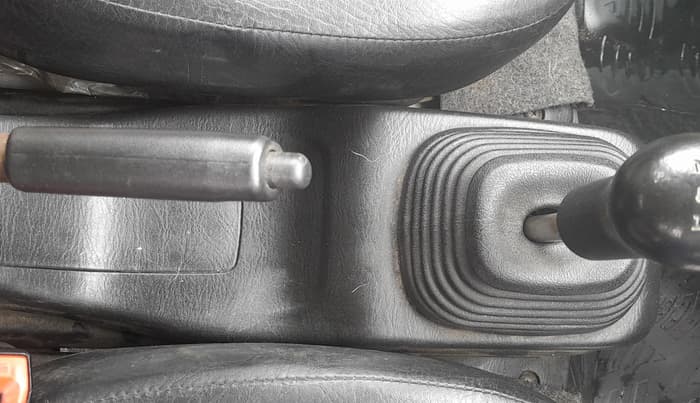 2017 Maruti Eeco 5 STR WITH A/C+HTR, Petrol, Manual, 91,404 km, Gear Lever