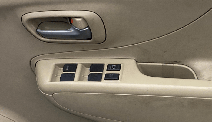 2013 Maruti A Star VXI (ABS) AT, Petrol, Automatic, 68,938 km, Driver Side Door Panels Control