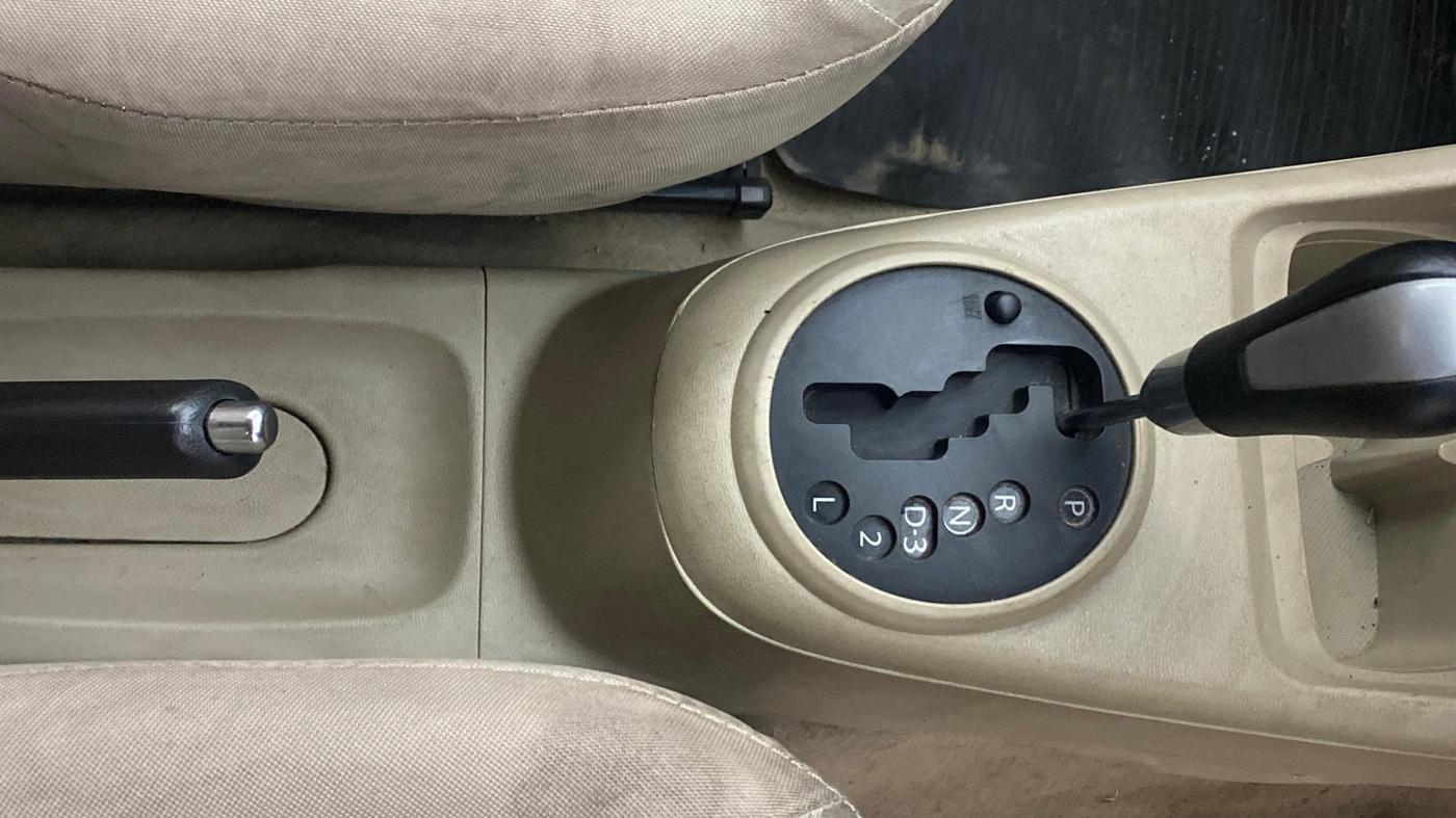 2013 Maruti A Star VXI (ABS) AT, Petrol, Automatic, 68,996 km, Gear Lever