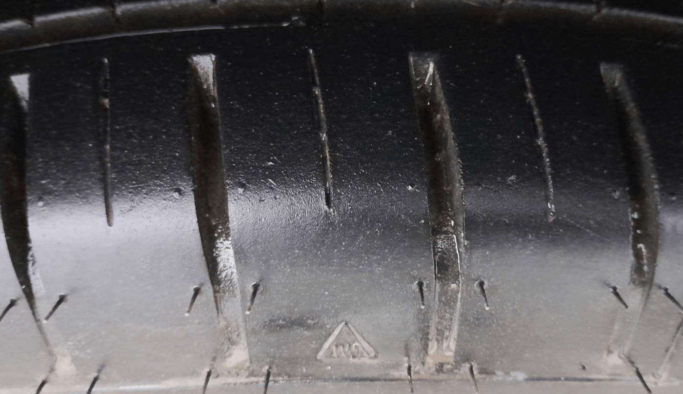 2016 Maruti Baleno ALPHA PETROL 1.2, Petrol, Manual, 99,377 km, Left Front Tyre Tread
