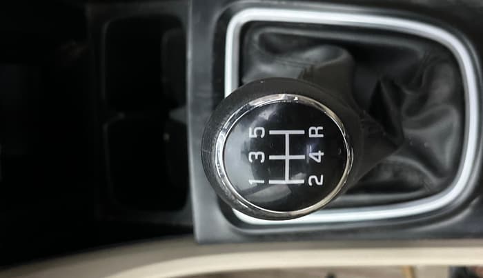 2015 Maruti Ciaz ZXI+, Petrol, Manual, 49,466 km, Gear Lever