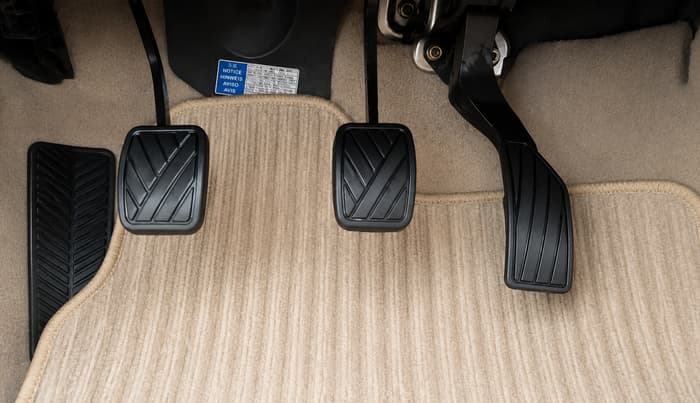 2015 Maruti Ciaz ZXI+, Petrol, Manual, 49,466 km, Pedals