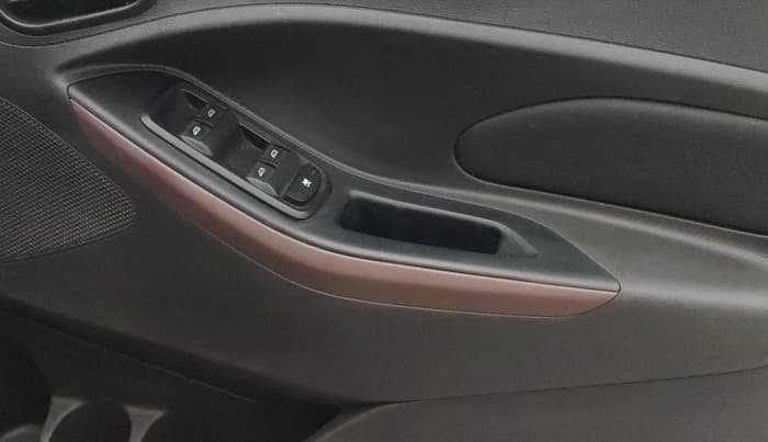 2020 Ford FREESTYLE TITANIUM PLUS 1.5 DIESEL, Diesel, Manual, 77,182 km, Driver Side Door Panels Control