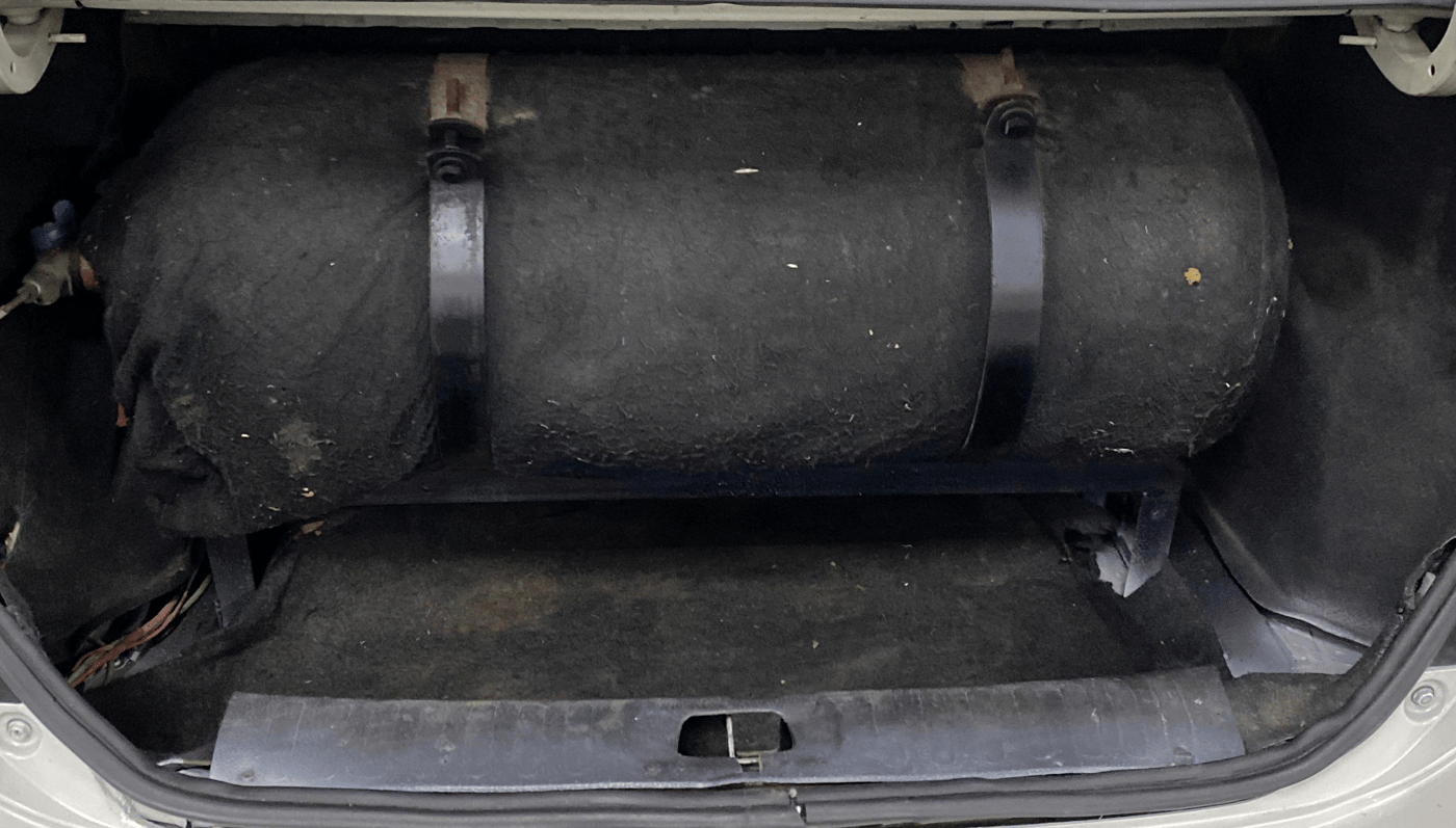 2016 Maruti Swift Dzire VXI, CNG, Manual, 96,129 km, Boot Inside