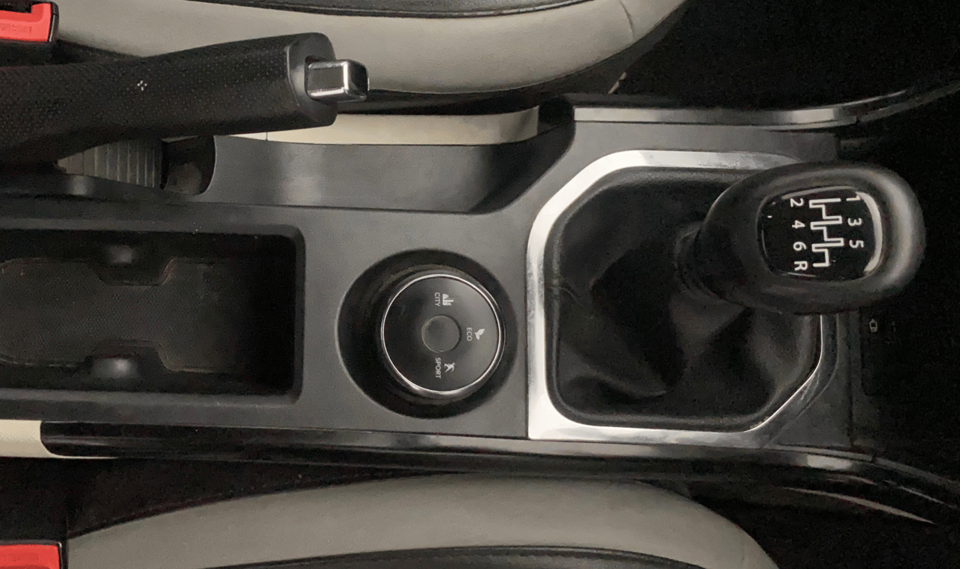 2021 Tata NEXON XZ PETROL, Petrol, Manual, 59,919 km, Gear Lever