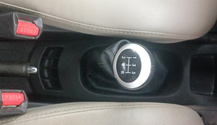 2015 Maruti Wagon R 1.0 VXI, Petrol, Manual, 98,132 km, Gear Lever